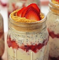 Strawberry Cheesecake Overnight Oats